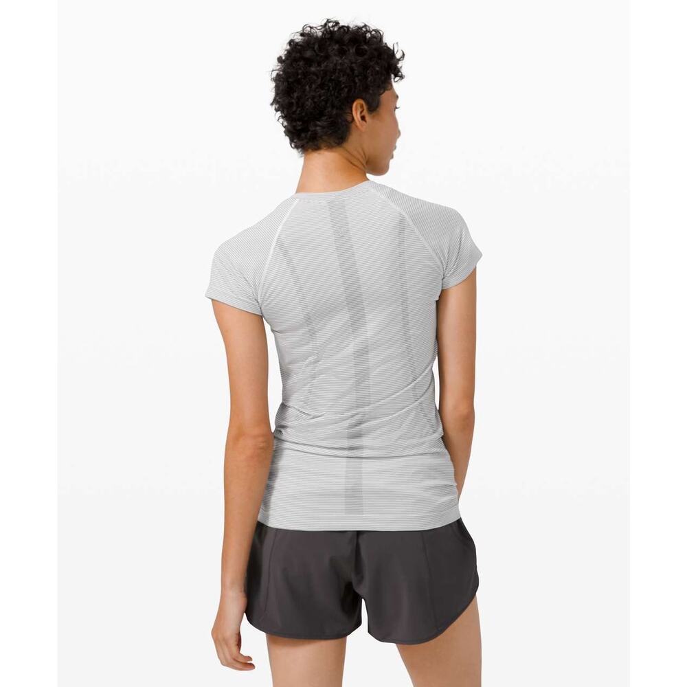 Lululemon Sz 12 Swiftly Tech Short Sleeve 2.0
Tempo Stripe White Black Tee Shirt - Picture 2 of 6